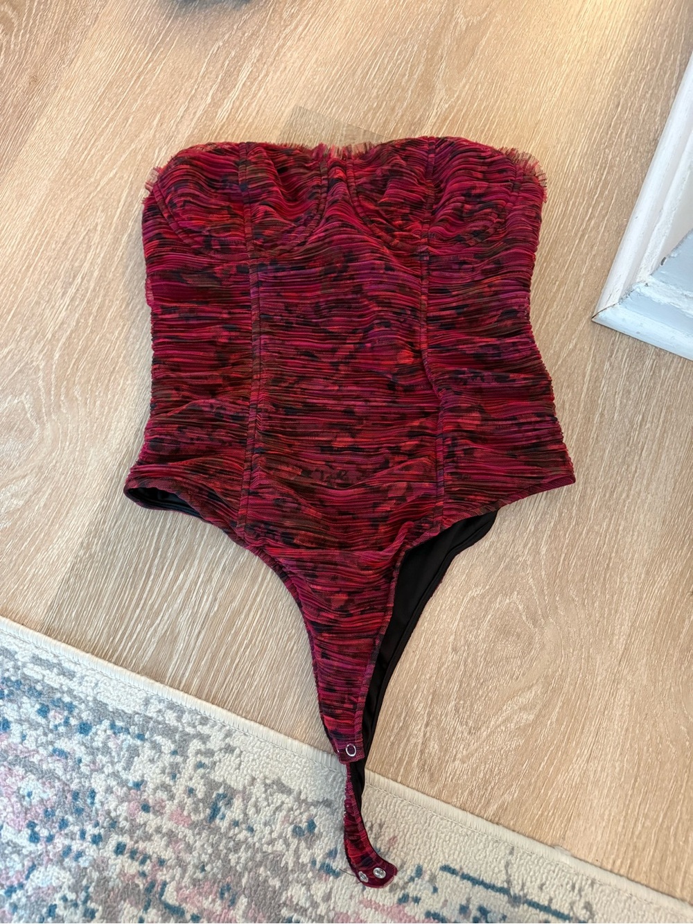 Steve Madden Ruched Strapless bodysuit